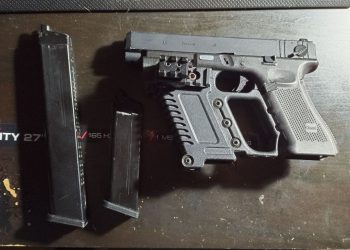 Пистолет WE Glock 35 Gen.4 GGBB с обвесом и доп магазином